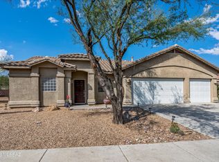 8003 N Higgins Feather Dr, Tucson, AZ 85743