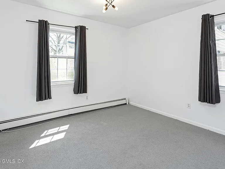 17112 Henry St — Photo 11