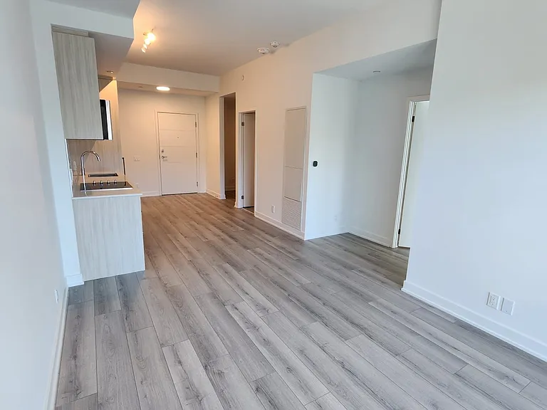 20 Deans Dr S #307 — Photo 8