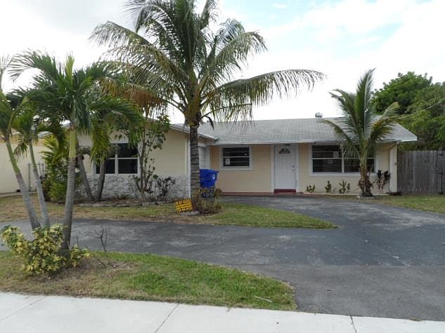 1st image of 5941 NW 45th Ave