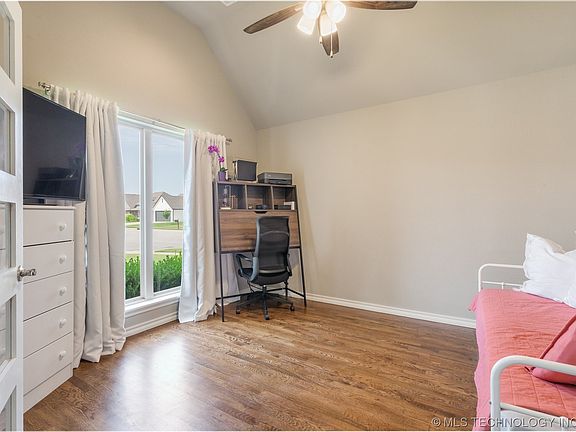4th image of 23001 E 103rd Pl S