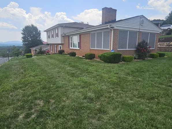 3662 Grandview Ave NW, Roanoke, VA 24012
