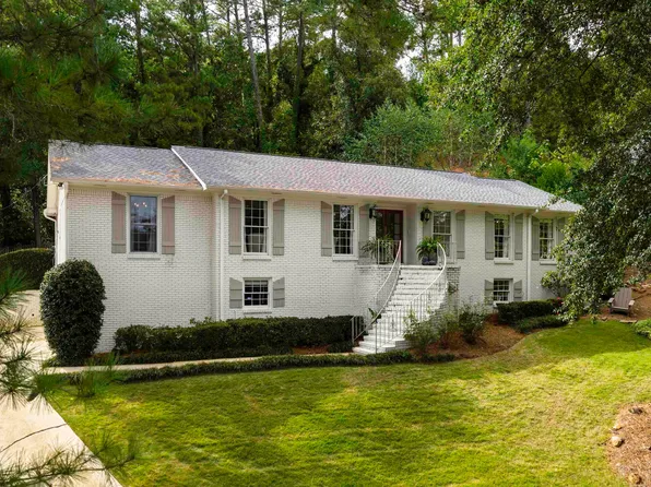 2317 Garland Dr, Vestavia Hills, AL 35216