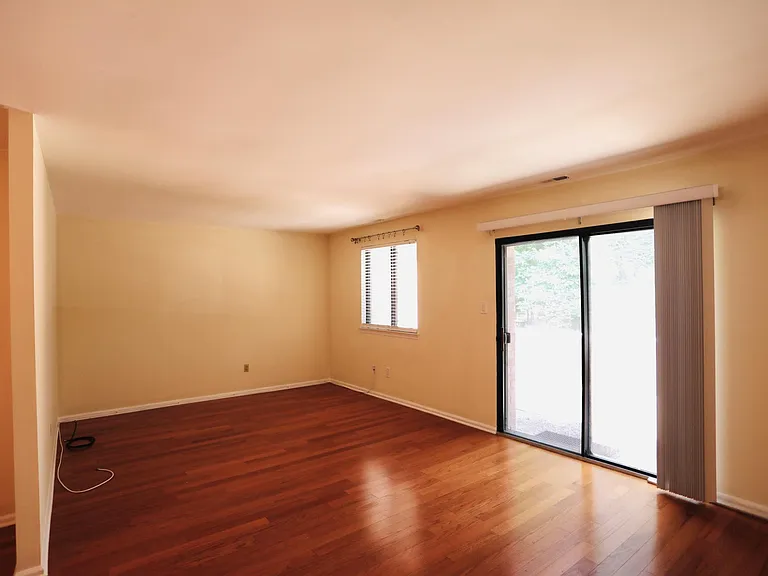 133 Woodgate Ln #23 — Photo 3