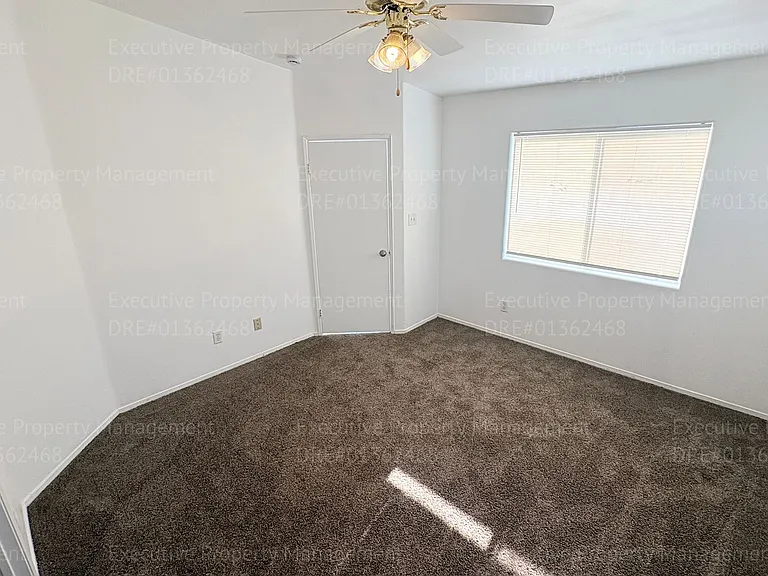 7400 Cross Glade St — Photo 9