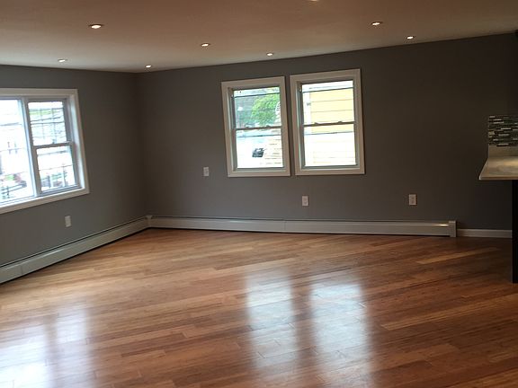 2nd image of 11946 147th St
