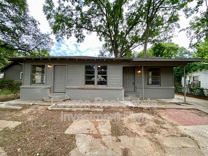 Building Photo - 3025 Drexel St