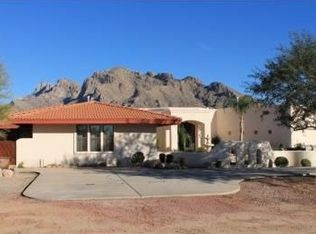 9340 N Calle El Milagro, Oro Valley, AZ 85704