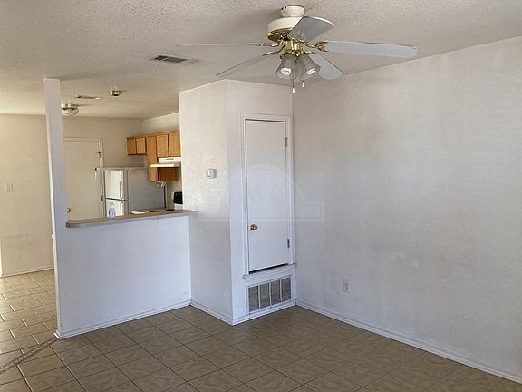 5th image of 4410 Jeff Scott Dr APT D