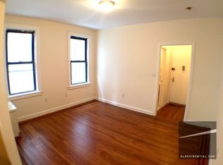 4513 40th St APT 1R, Sunnyside, NY 11104
