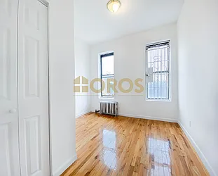 700 East 9th Street #16 image 1 of 12