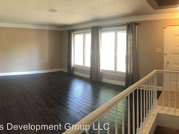 5th image of 2218 Brookwood Dr