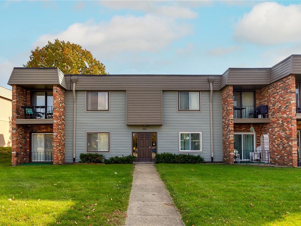 1st image of 4825 Woodland Ave Unit 8