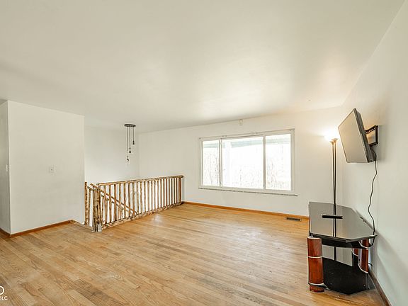 5th image of 2529 E Ridgewood St