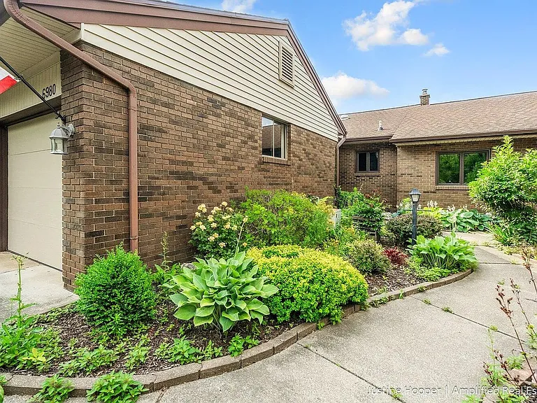 6980 Holly Hill Ct SW — Photo 7