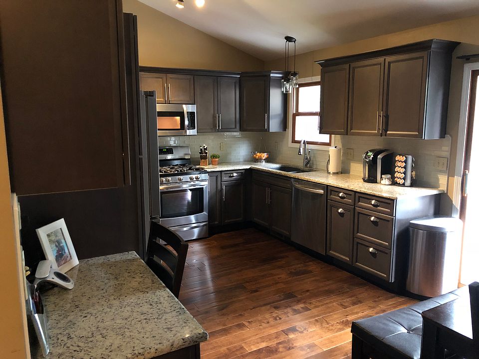 1st image of 116 Pembroke Dr W