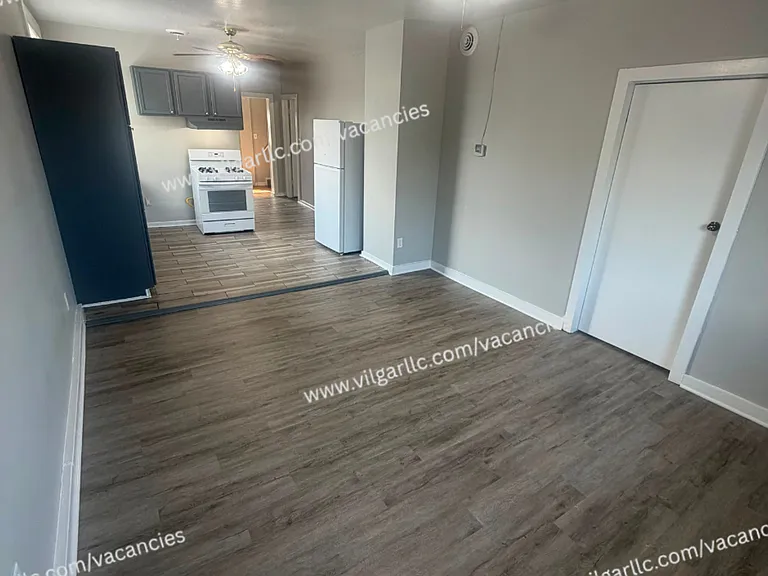 3910 Deodar St — Photo 9