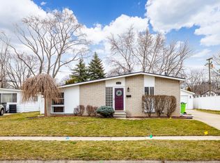 35738 NW Griswald St, Clinton Township, MI 48035