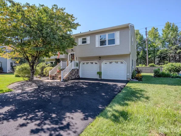 31 Pullman Loop, Dayton, NJ 08810
