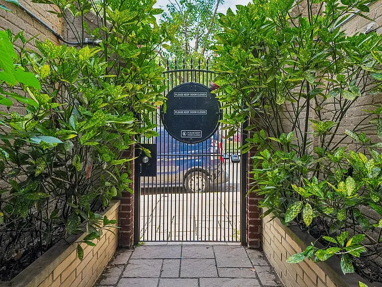 334-38 Lombard St #215A — Photo 5