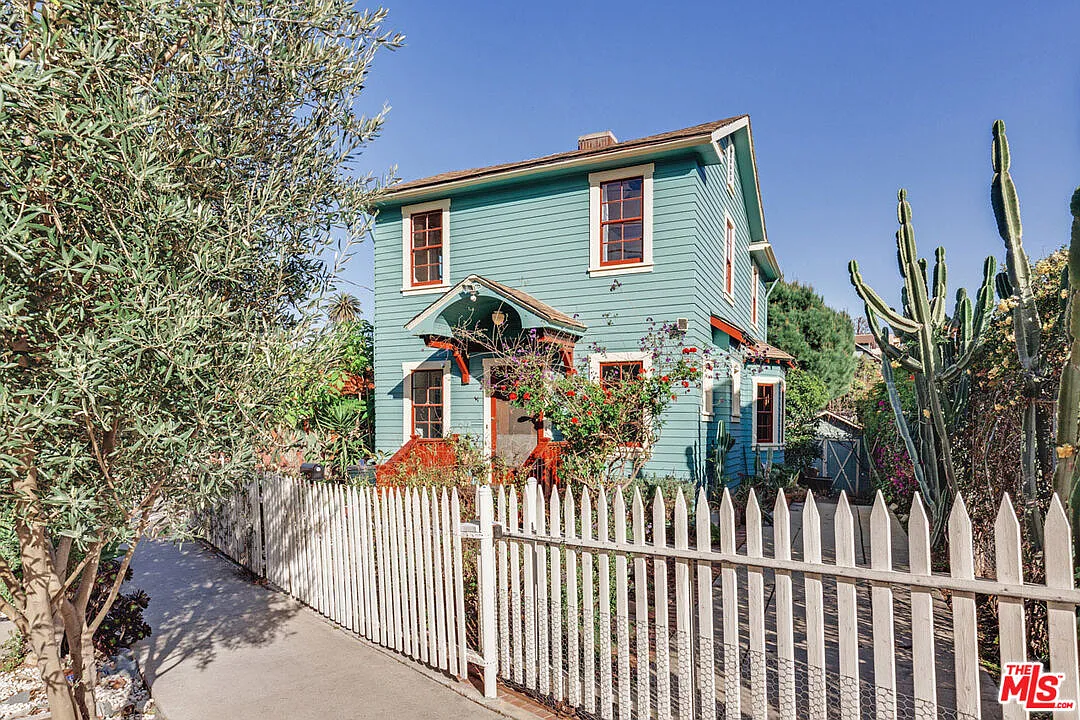 3 bed, 2.0 bath, 1428 sqft, $6,500 — Photo 1