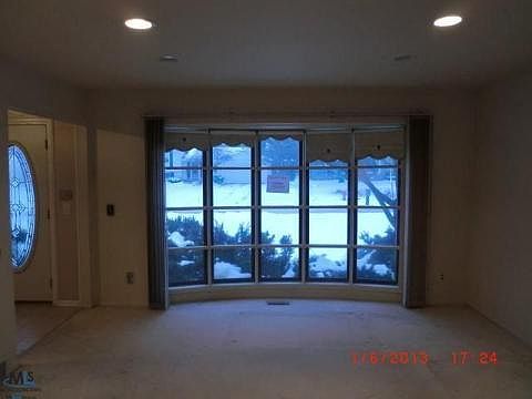 5th image of 6665 Edinborough Dr