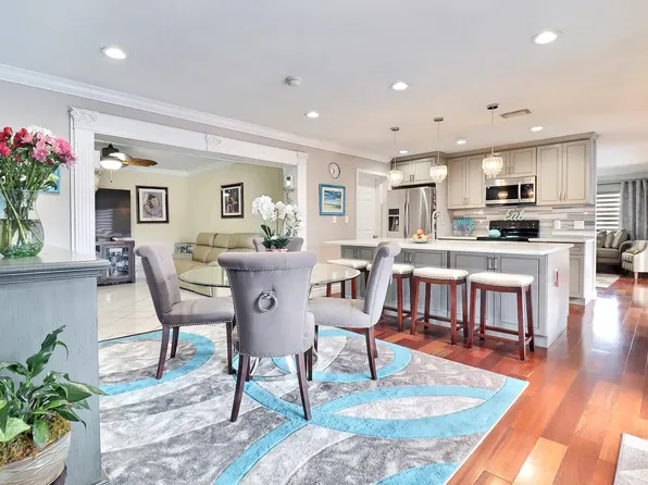 1110 SW 24th Avenue, Boynton Beach, FL 33426