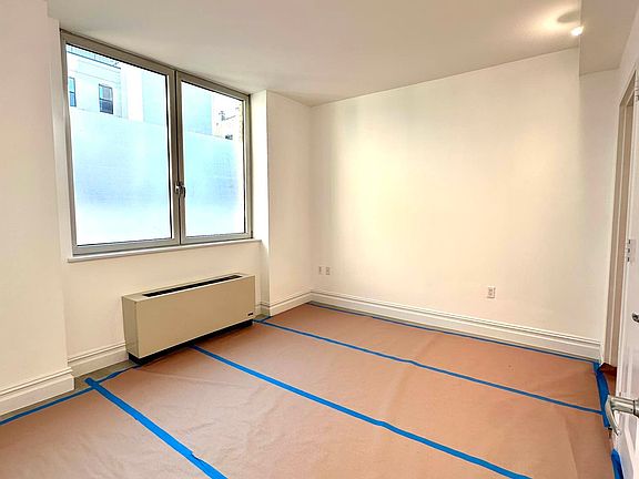 5th image of 158 Hester St #6W