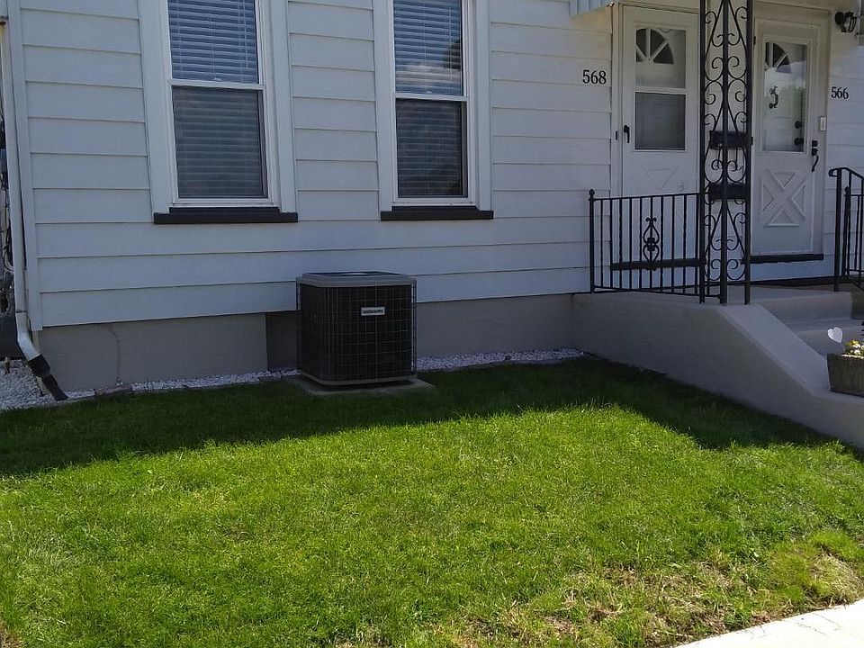 This is a delightful duplex with many extras, including central air. It is in a walkable neighborhood close to shopping, banks, restaurants, schools (public and private) the Post Office, Dr. offices, Warren Hospital and the library. It ticks all the wal