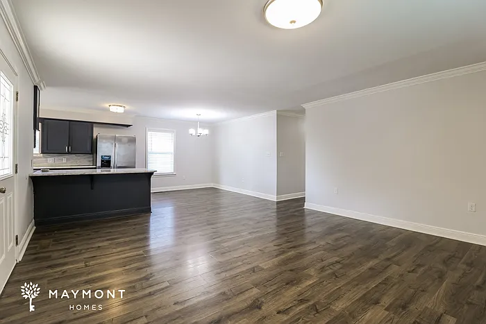 3 bed, 2.0 bath, 1800 sqft, $1,625 — Photo 3