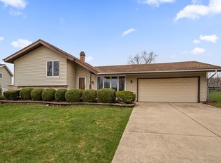 176 Royce Dr, Bloomingdale, IL 60108