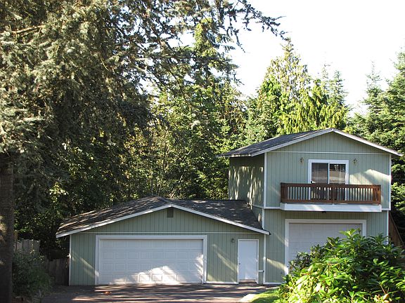 two car garage (MIL & shop not included in rental)