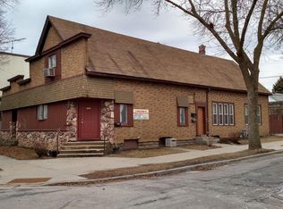 3001 S 9th St, Milwaukee, WI 53215