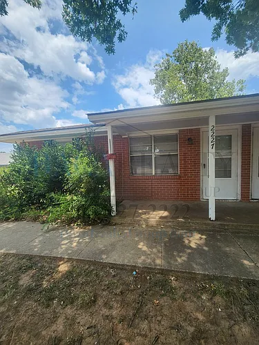 2227 Donna Dr Photo 1