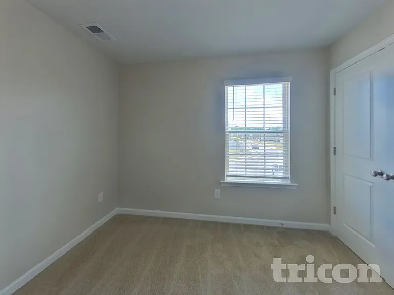 280 Paulownia Cir — Photo 10