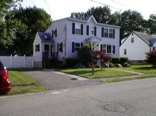 27 Chestnut Cir, Randolph, MA 02368