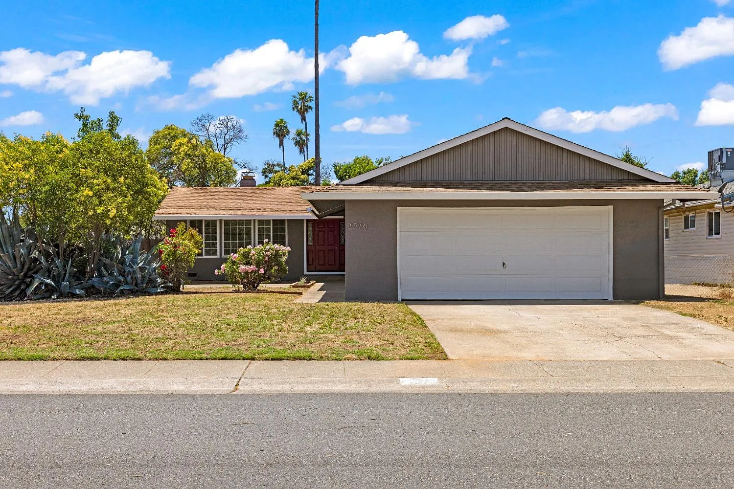 3076 Ramsgate Way photo 1