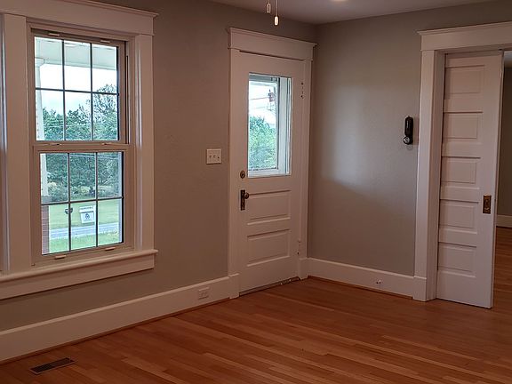 Large foyer could serve as a sitting area.