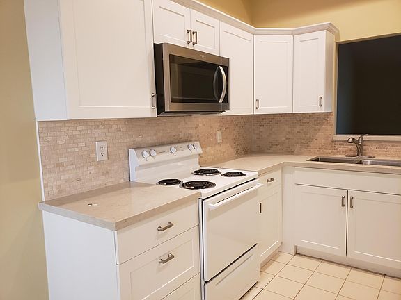 2nd image of 10875 Lake Front Pl #10875