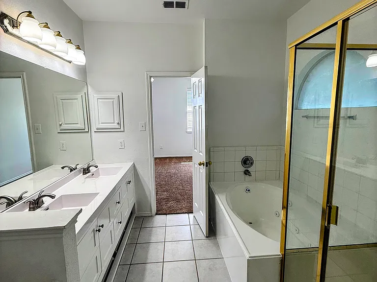 9736 Indian Canyon Dr — Photo 11
