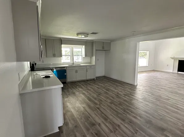 1003 Theriot Rd, Lake Charles, LA 70611
