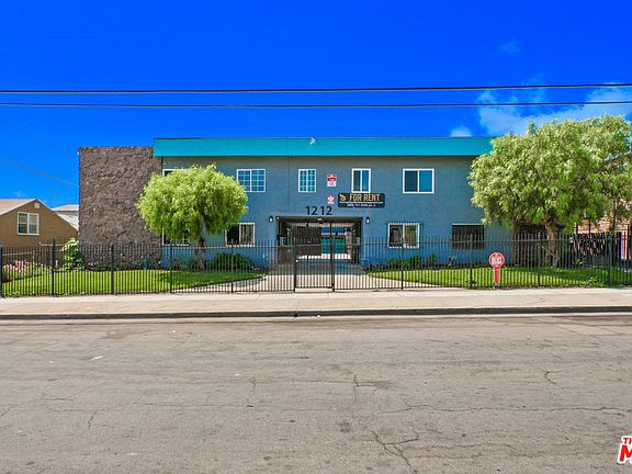 2nd image of 1212 W 107th St APT 11