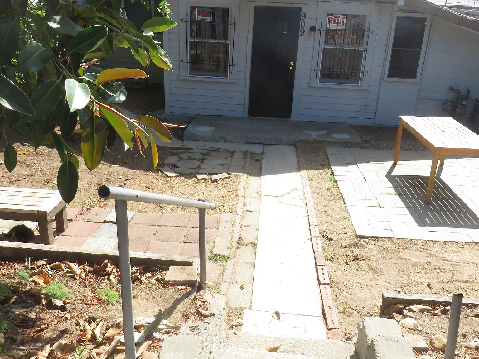 2 bed, 940 sqft, $2,300 — Photo 4