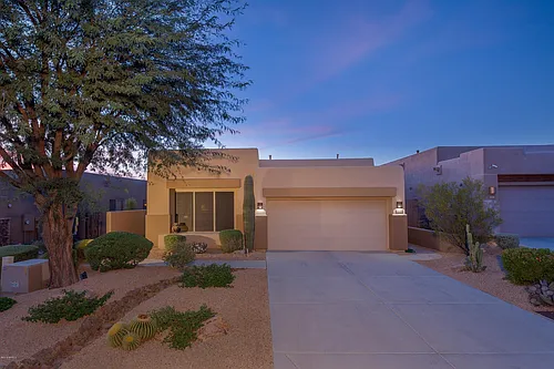 9562 E Chuckwagon Ln Photo 1