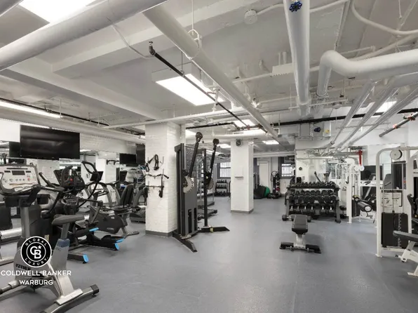 1165 Park Avenue image 23 of 28