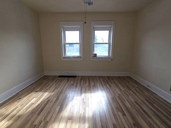 5th image of 830 Media St