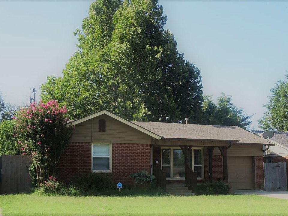 2nd image of 1626 Carlisle Ct