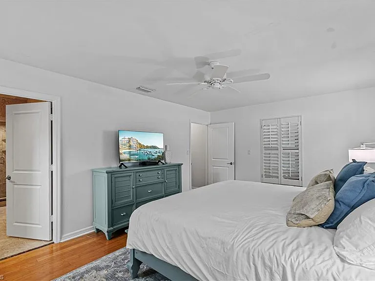 802 10th Ave S #802 — Photo 11