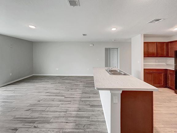 3rd image of 2241 SE Manor Avenue