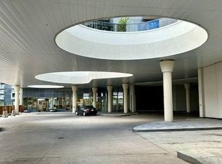 5081 Hurontario St #208, Mississauga, ON L4Z 3X7